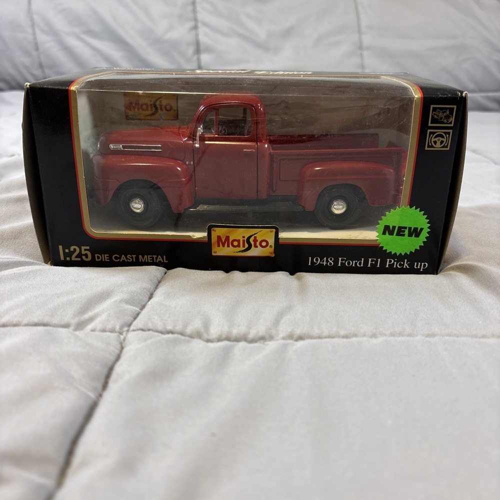 Diecast Maisto 1948 Ford F1 Pickup 1/25 Scale NIB red #31935